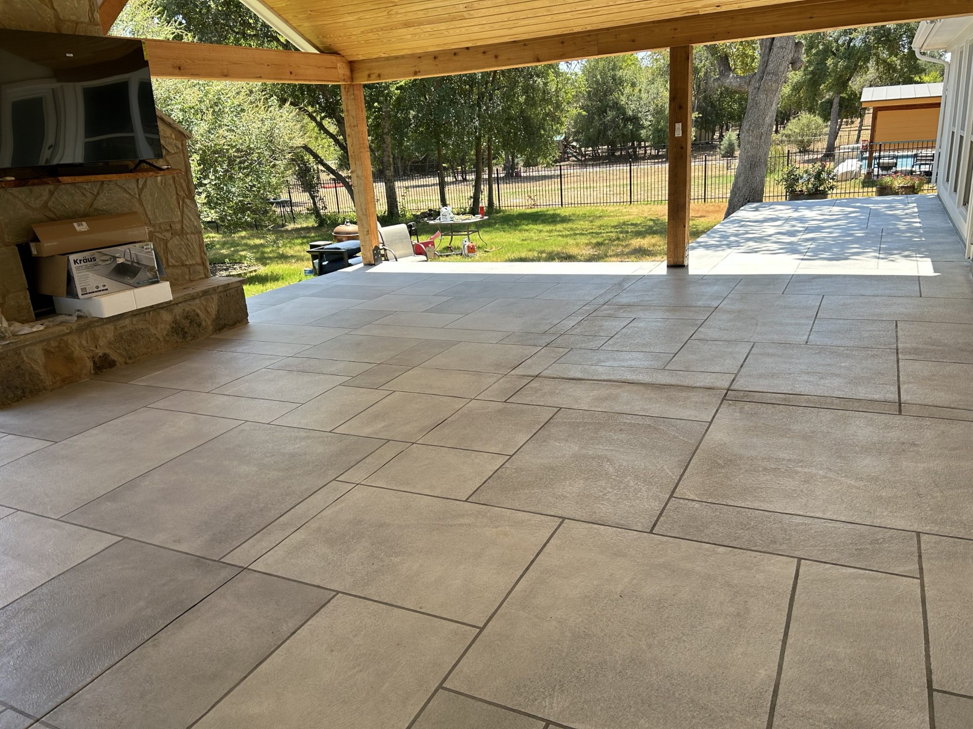 Modern gray ashlar slate covered patio overlay
